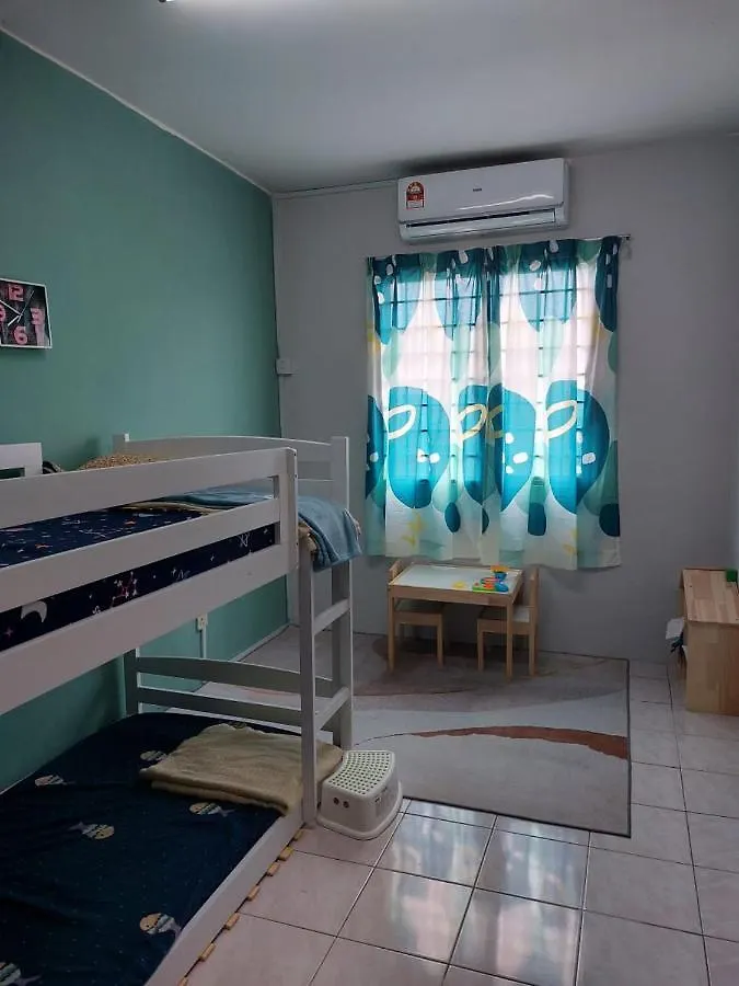 Muslim Homestay Haziqah Subang Bestari Kampong Paya Jaras Dalam
